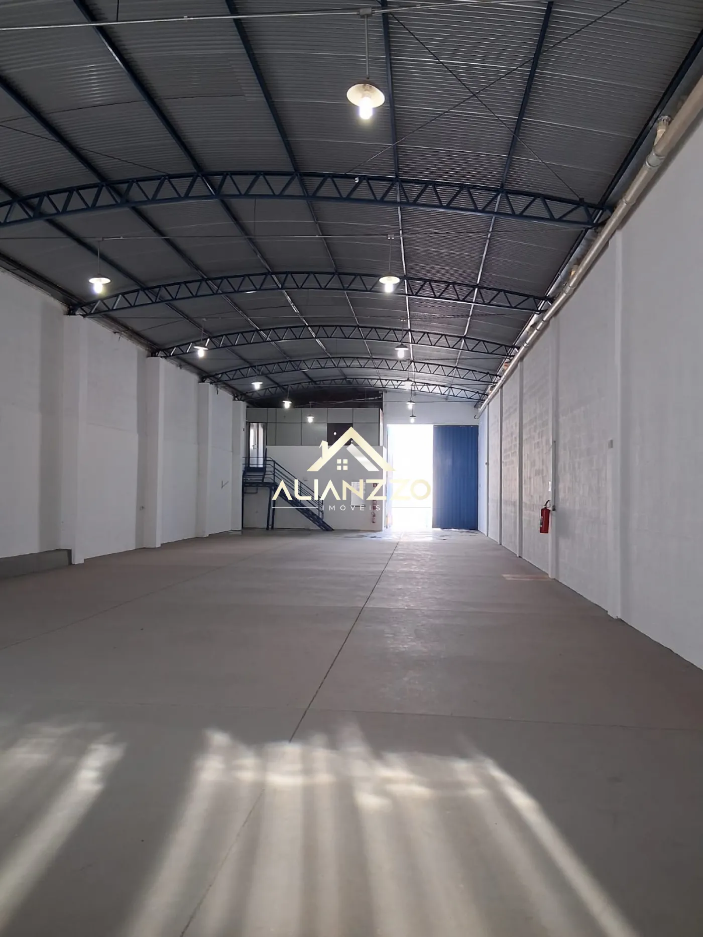 Alugar Comercial padrão / Galpão - Armazém em Ribeirão Preto R$ 11.200,00 - Foto 1