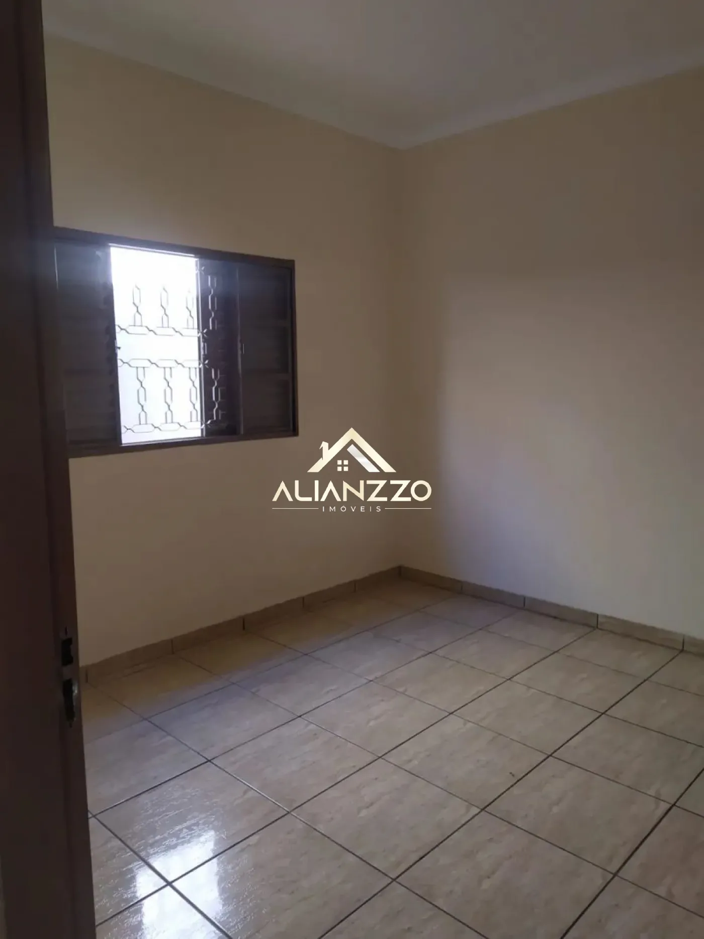 Alugar Casa / Padrão em Ribeirão Preto R$ 1.600,00 - Foto 9
