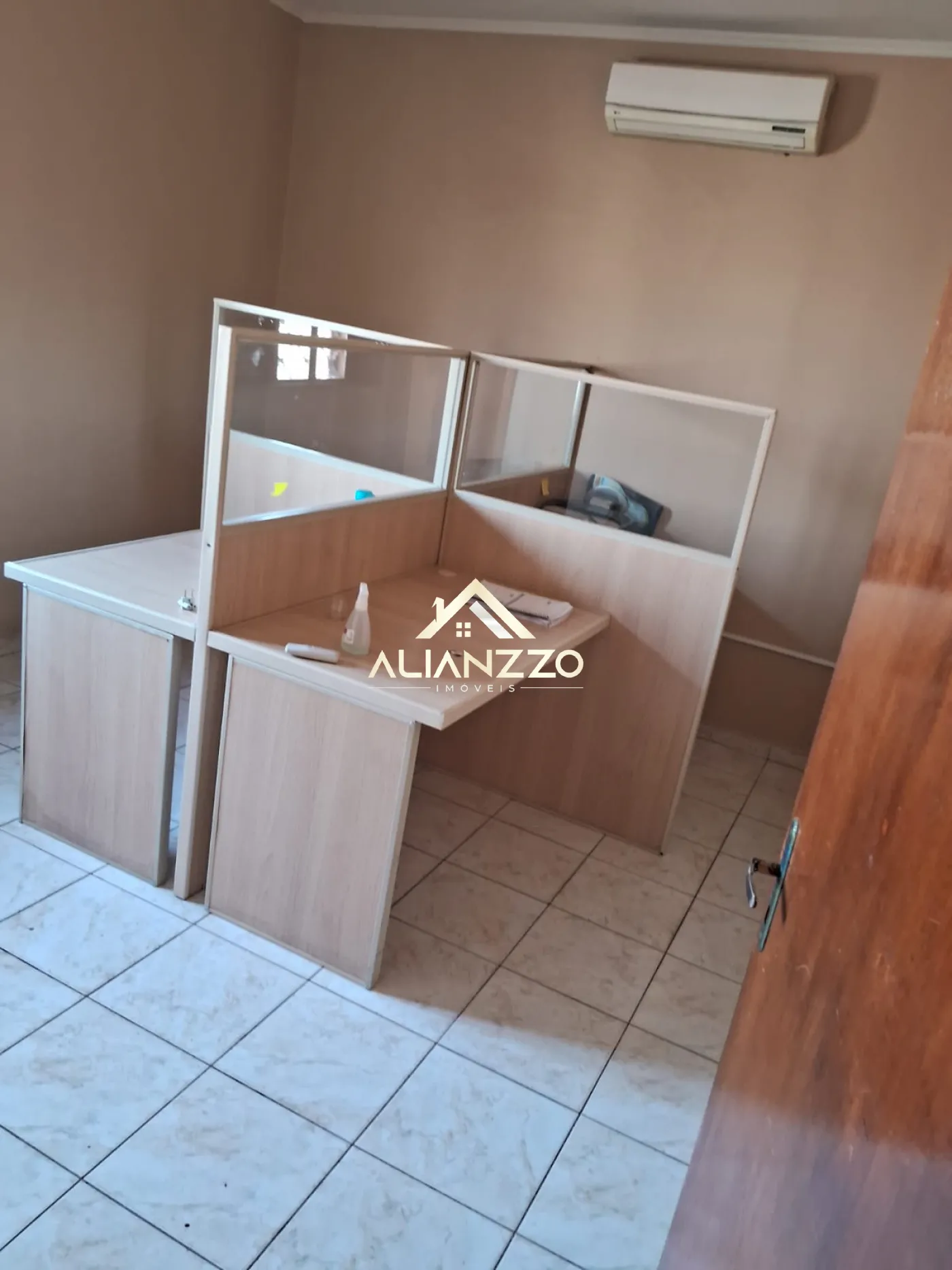 Comprar Comercial padrão / Ponto Comercial em Ribeirão Preto R$ 870.000,00 - Foto 1