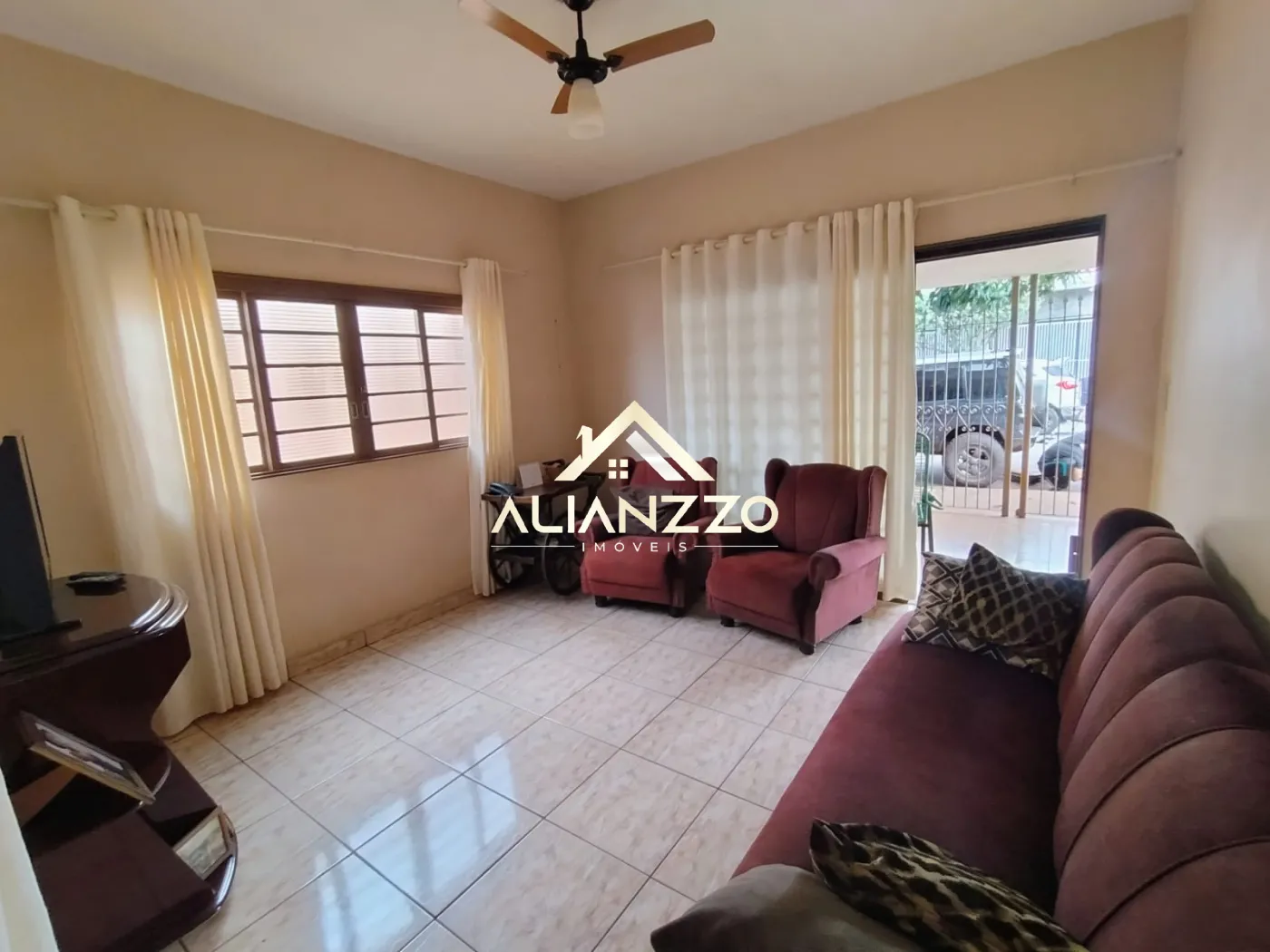 Comprar Casa / Padrão em Sertãozinho R$ 395.000,00 - Foto 1