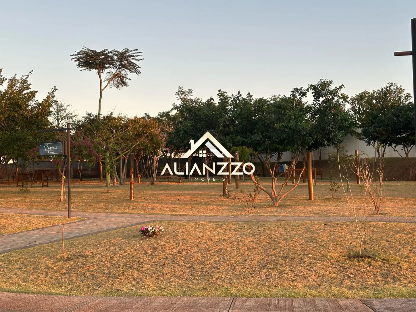 Comprar Terreno / Padrão em Cravinhos R$ 300.000,00 - Foto 5