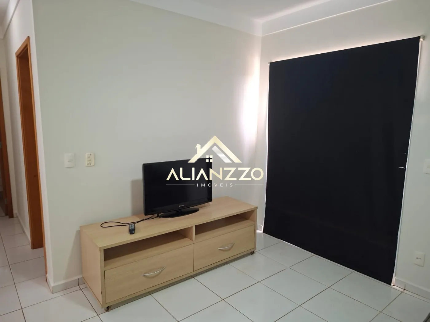 Alugar Apartamento / Padrão em Ribeirão Preto R$ 2.000,00 - Foto 2