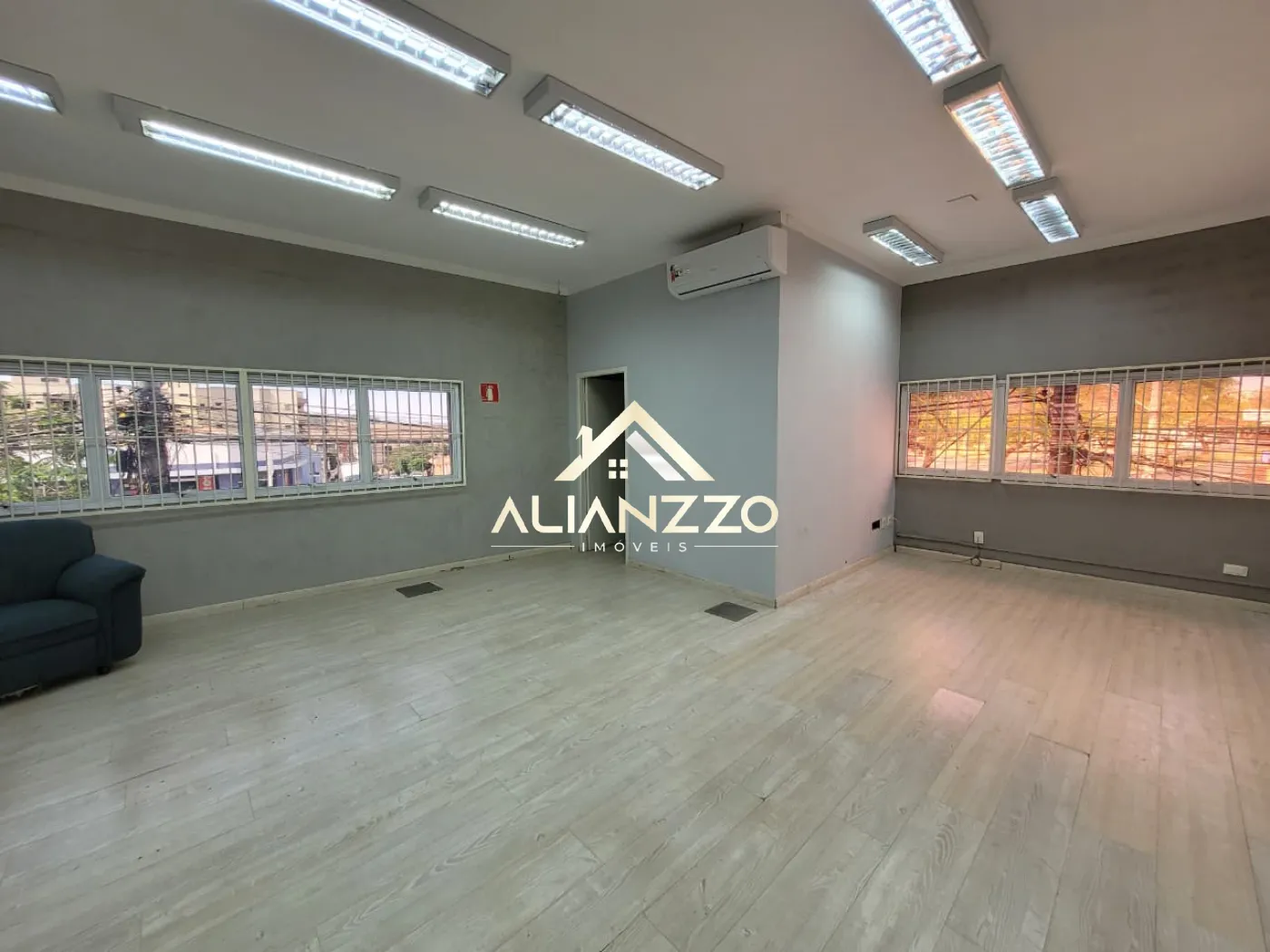 Alugar Comercial padrão / Salão Comercial em Ribeirão Preto R$ 1.200,00 - Foto 1