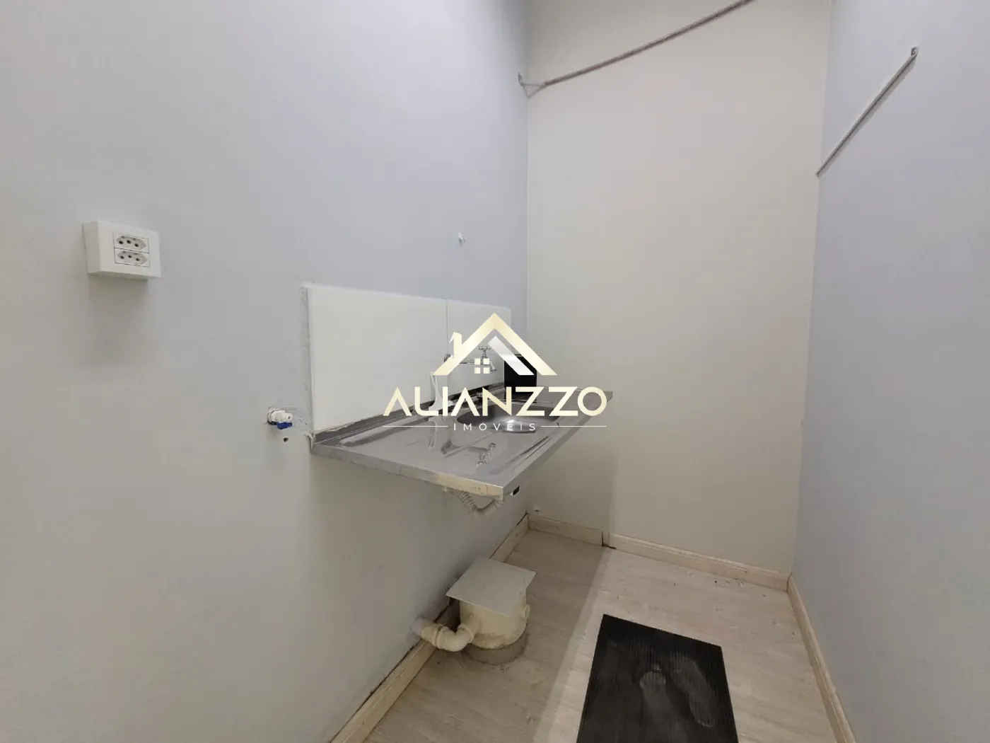 Alugar Comercial padrão / Salão Comercial em Ribeirão Preto R$ 1.200,00 - Foto 6