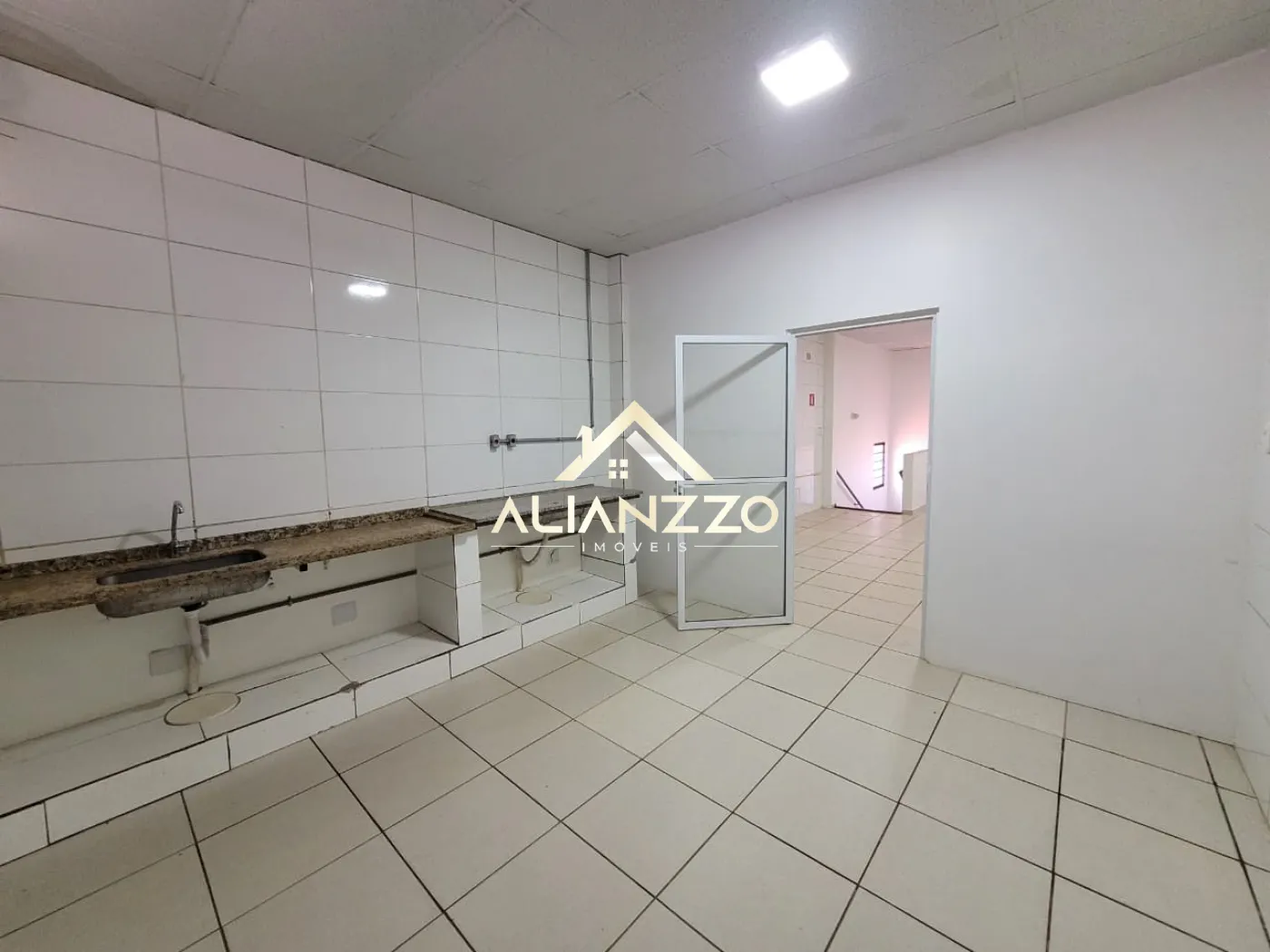 Alugar Comercial padrão / Salão Comercial em Ribeirão Preto R$ 5.000,00 - Foto 3