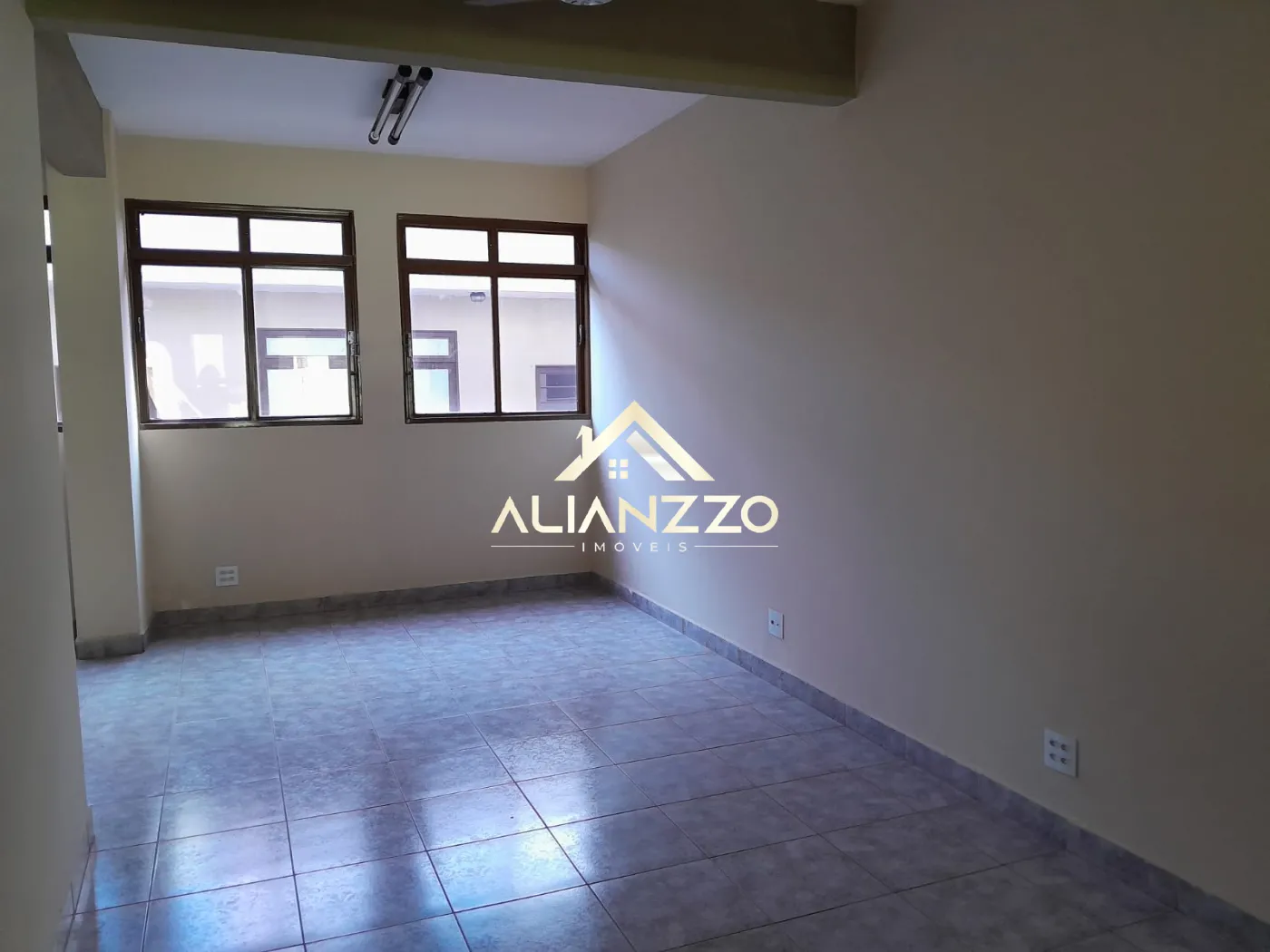 Alugar Comercial padrão / Salão Comercial em Ribeirão Preto R$ 30.000,00 - Foto 3