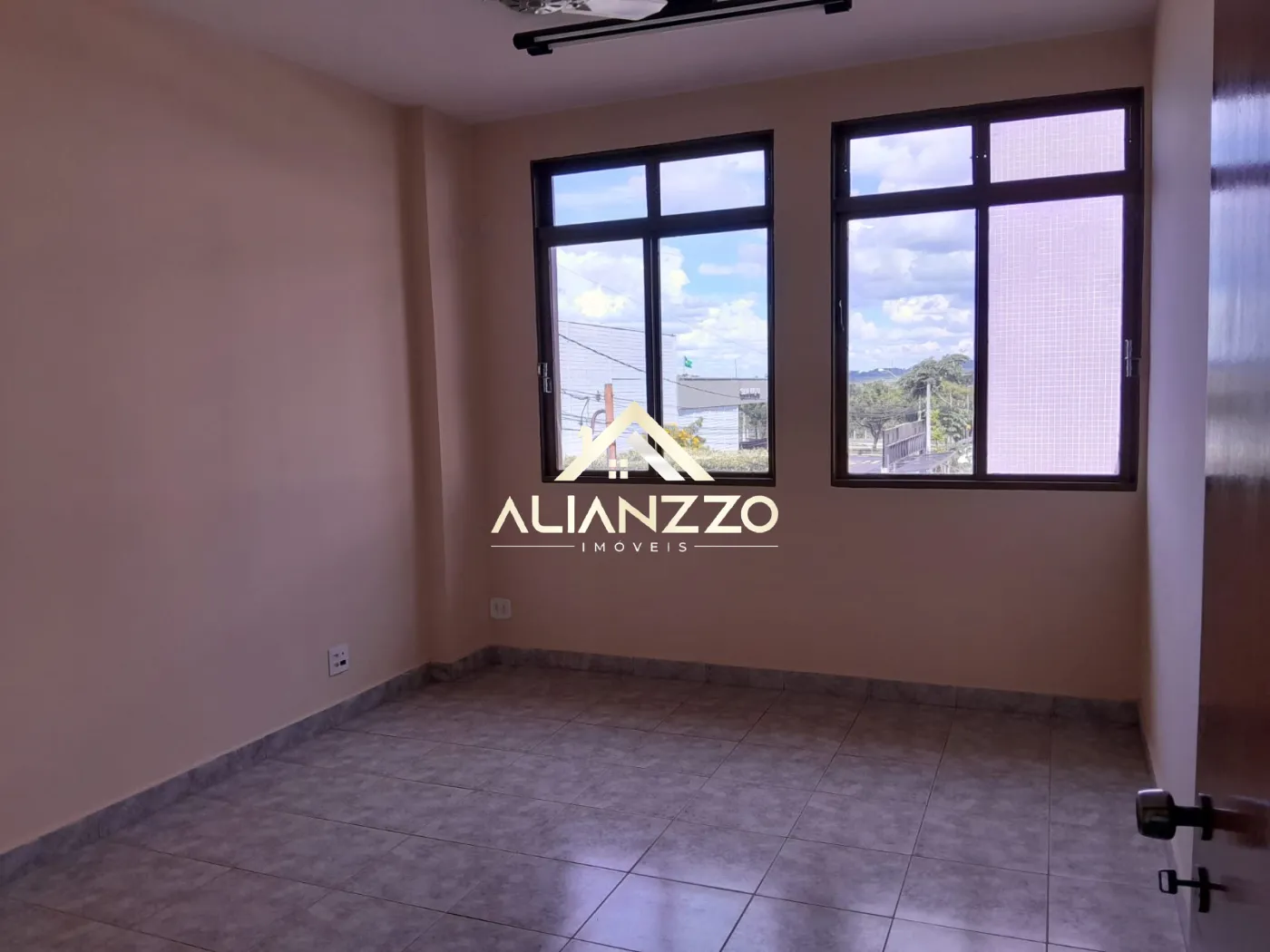 Alugar Comercial padrão / Salão Comercial em Ribeirão Preto R$ 30.000,00 - Foto 6