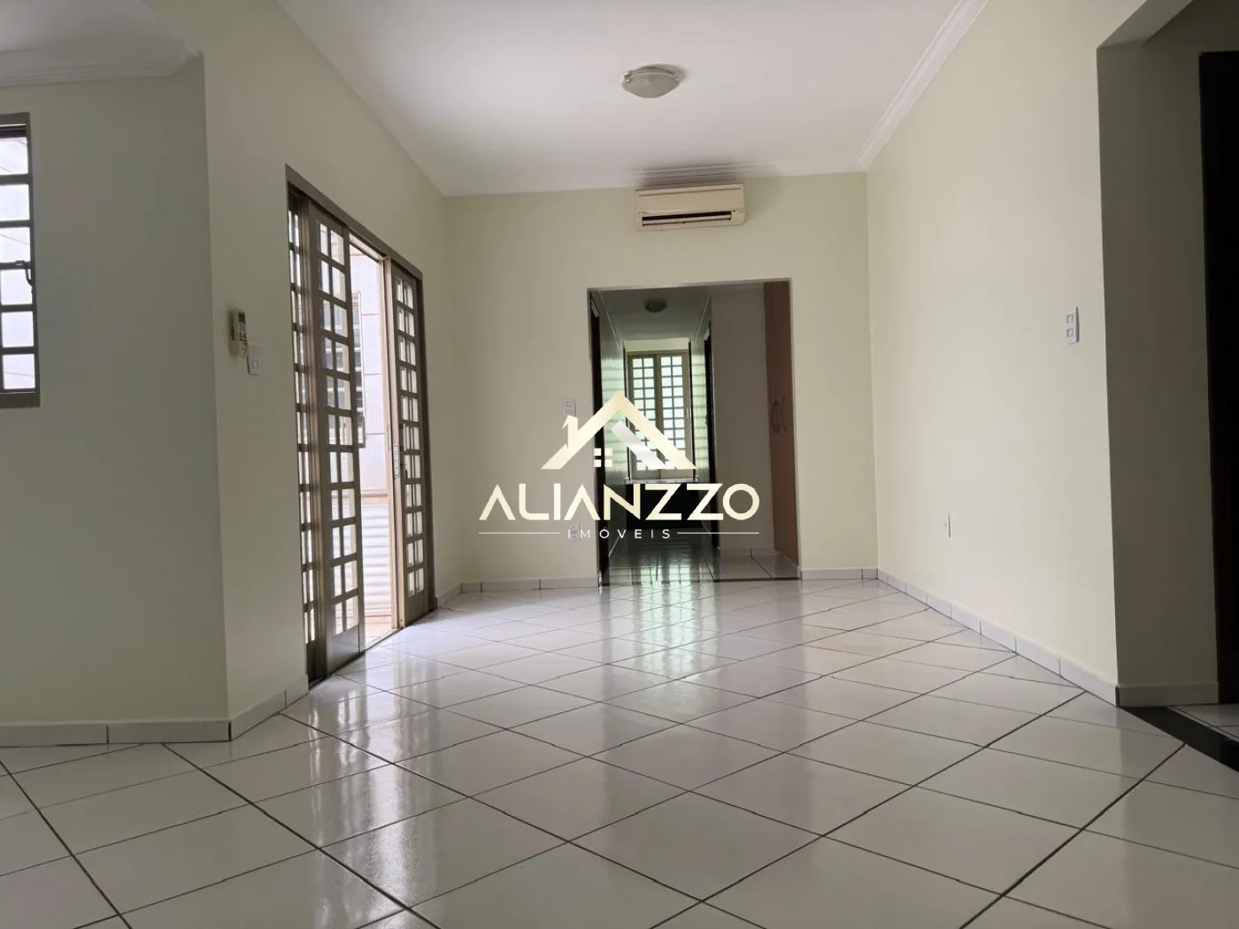 Alugar Casa / Padrão em Ribeirão Preto R$ 4.500,00 - Foto 1