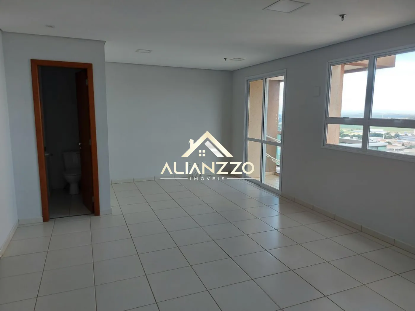 Comprar Comercial padrão / Salão Comercial em Ribeirão Preto R$ 295.000,00 - Foto 3