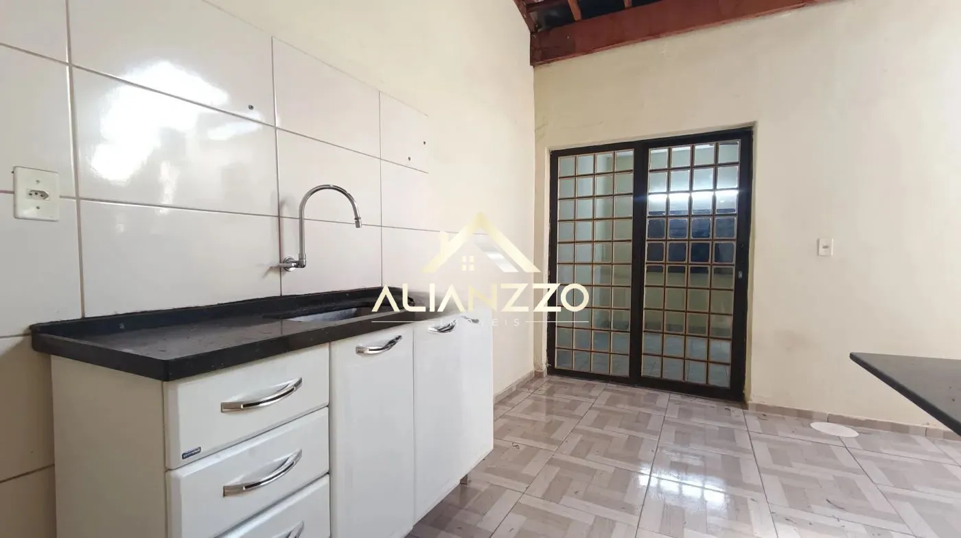 Alugar Casa / Padrão em Ribeirão Preto R$ 800,00 - Foto 3