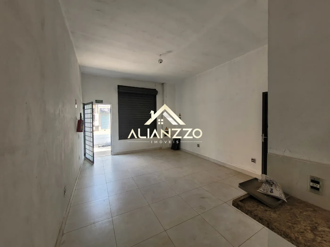 Alugar Comercial padrão / Loja em Ribeirão Preto R$ 3.000,00 - Foto 2