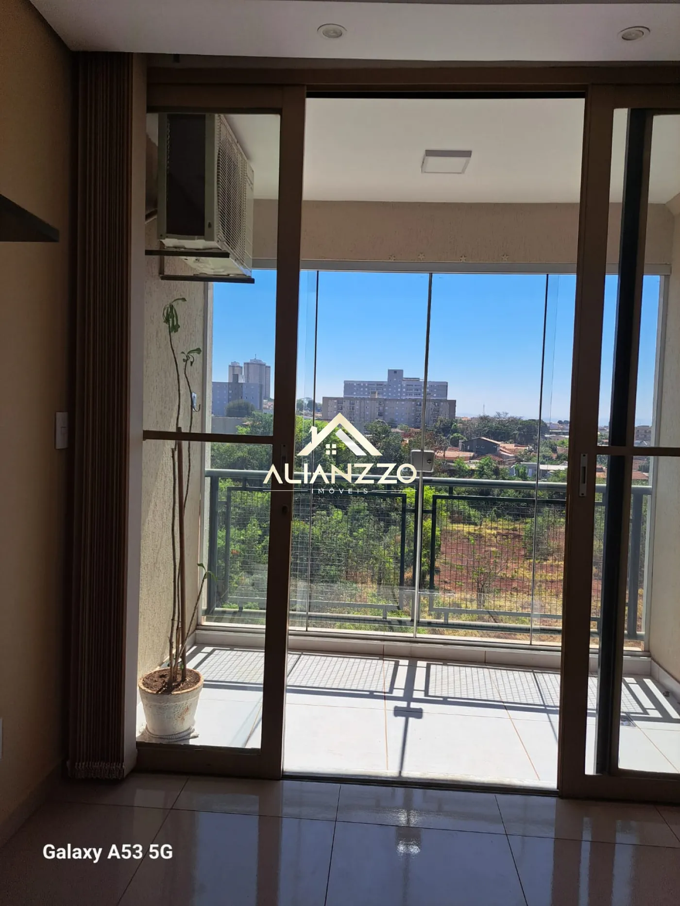 Alugar Apartamento / Padrão em Ribeirão Preto R$ 1.500,00 - Foto 3