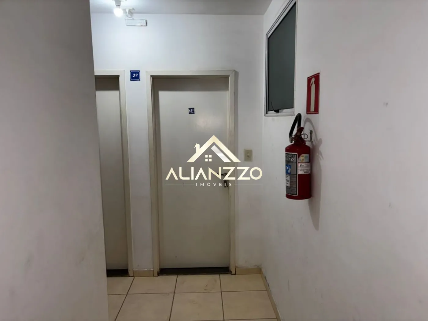 Alugar Apartamento / Padrão em Ribeirão Preto R$ 700,00 - Foto 1