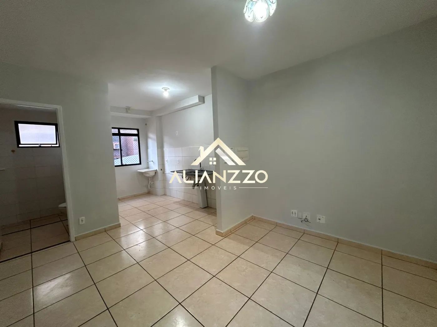 Alugar Apartamento / Padrão em Ribeirão Preto R$ 850,00 - Foto 2