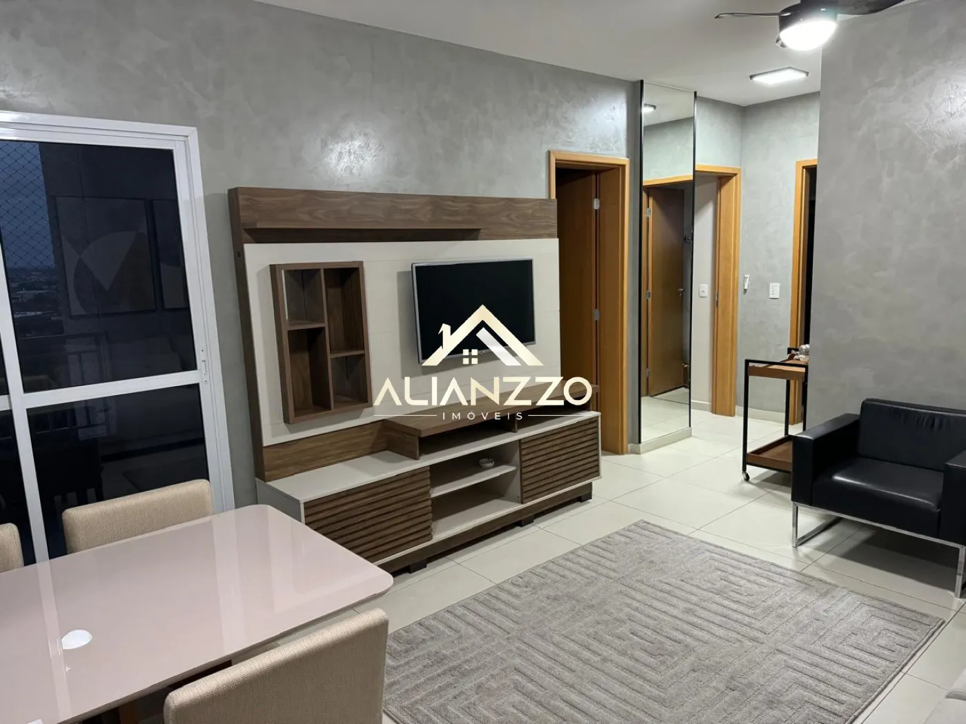 Alugar Apartamento / Padrão em Ribeirão Preto R$ 2.500,00 - Foto 1