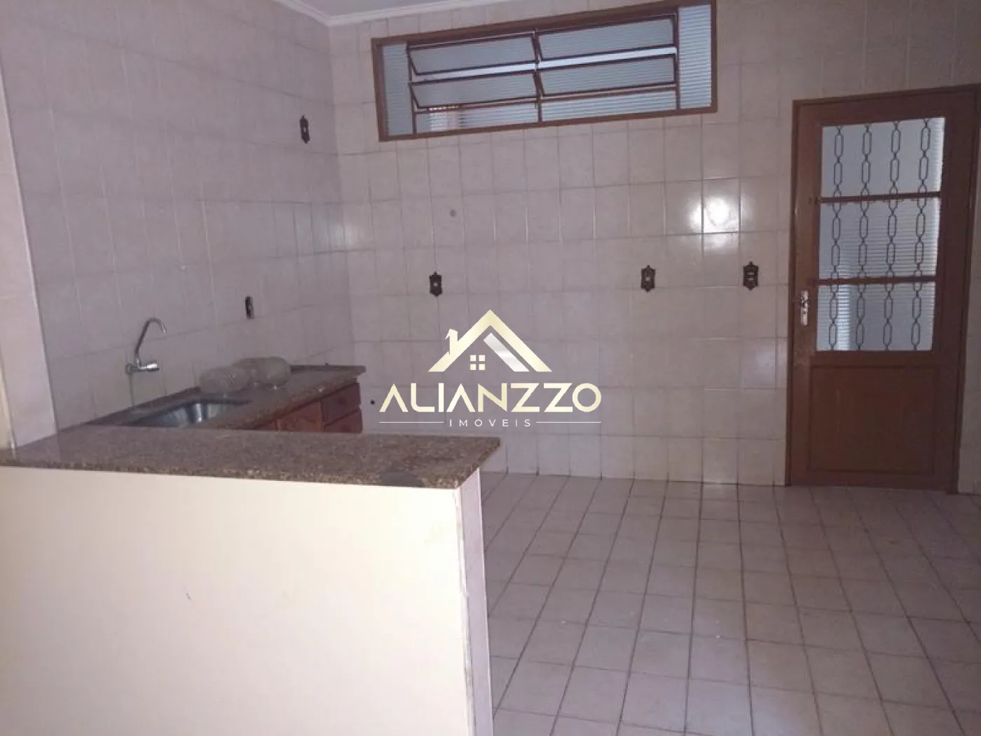 Comprar Casa / Padrão em Ribeirão Preto R$ 355.000,00 - Foto 1