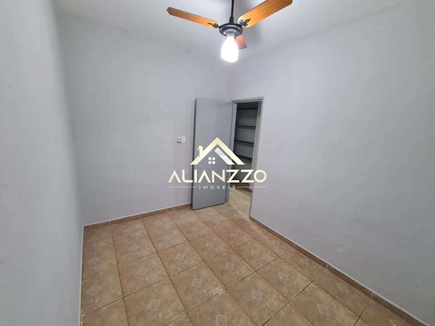 Comprar Casa / Padrão em Ribeirão Preto R$ 350.000,00 - Foto 4
