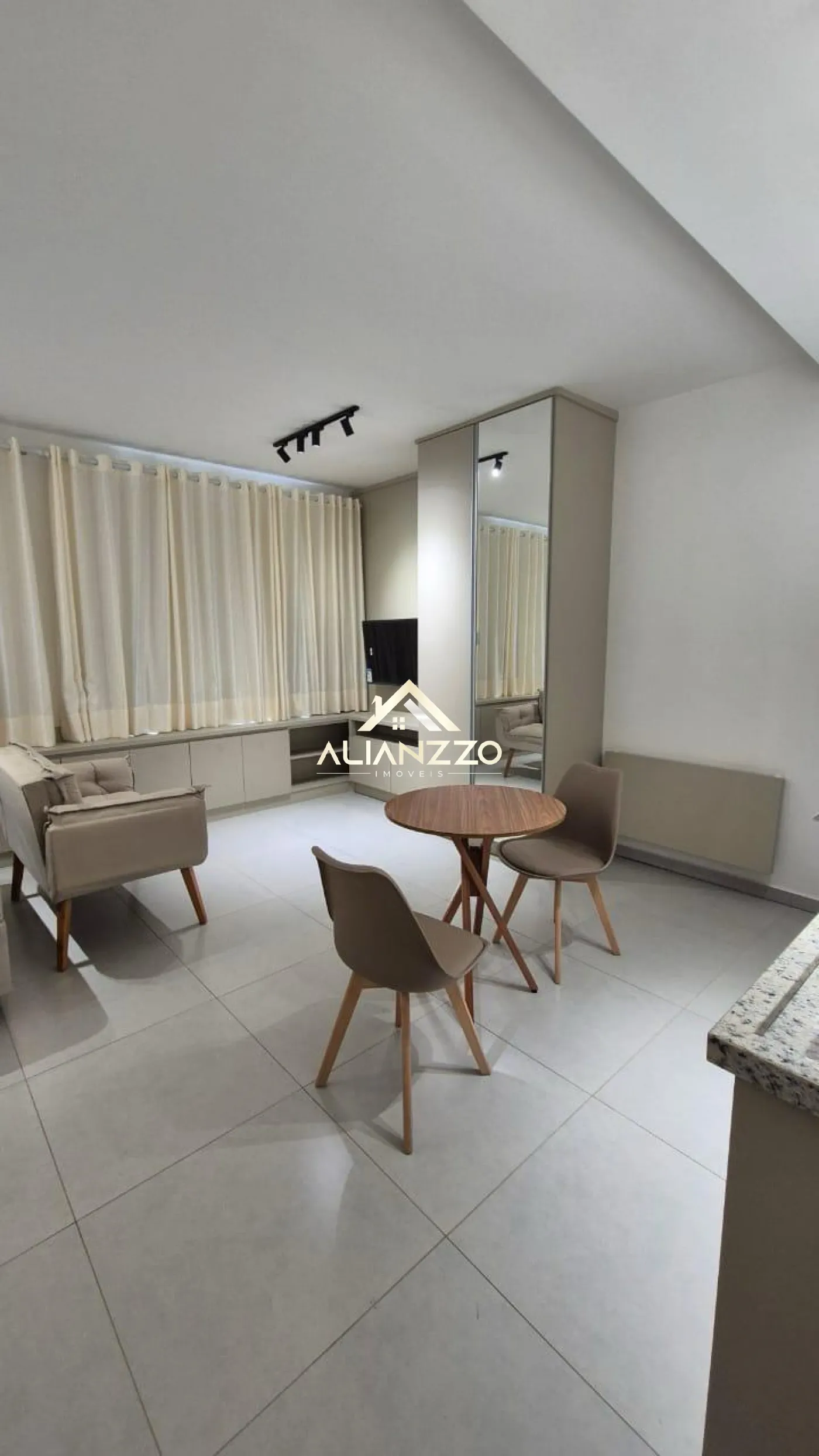 Alugar Apartamento / Kitchnet em Ribeirão Preto R$ 2.200,00 - Foto 2