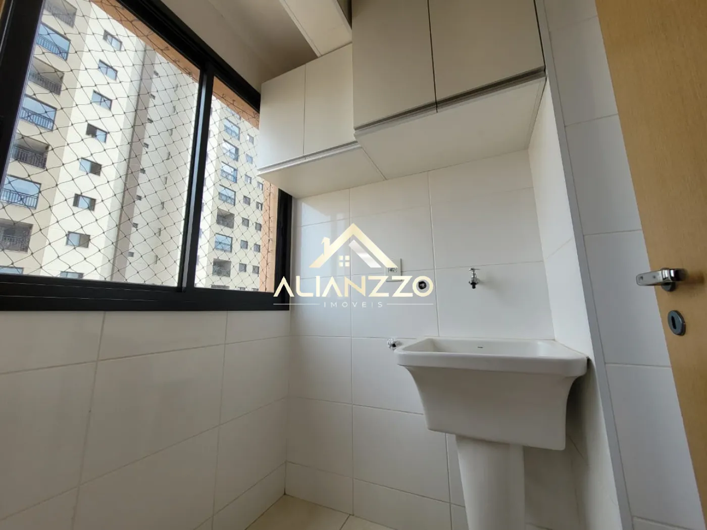 Alugar Apartamento / Padrão em Ribeirão Preto R$ 1.700,00 - Foto 6