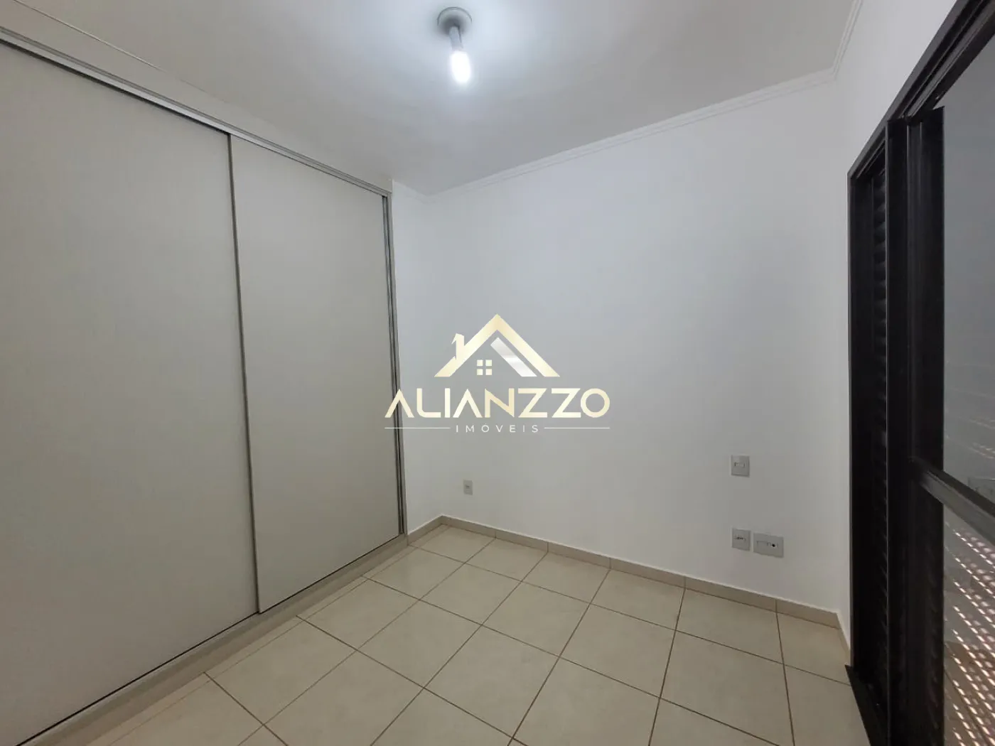Alugar Apartamento / Padrão em Ribeirão Preto R$ 1.700,00 - Foto 8
