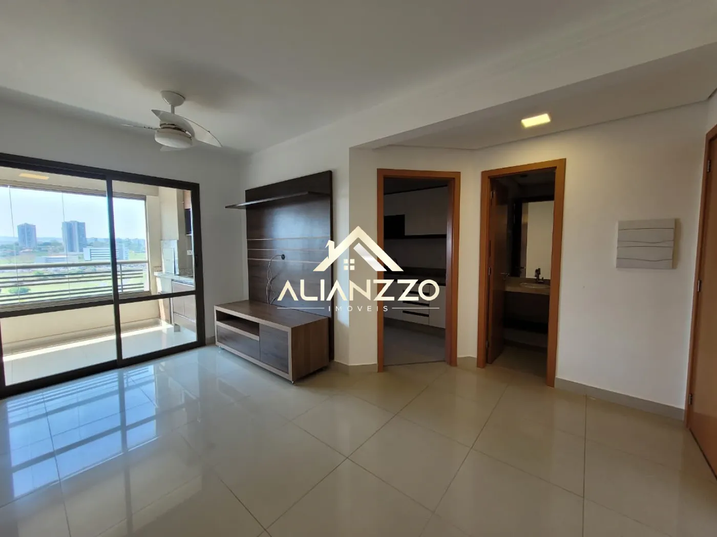 Alugar Apartamento / Padrão em Ribeirão Preto R$ 3.300,00 - Foto 3