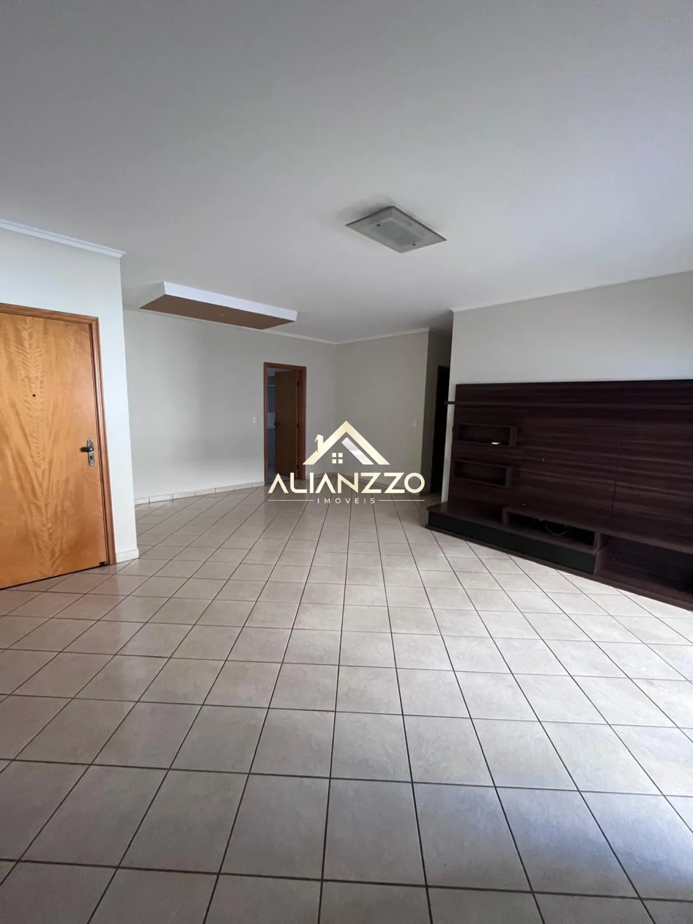 Alugar Apartamento / Padrão em Ribeirão Preto R$ 3.200,00 - Foto 2