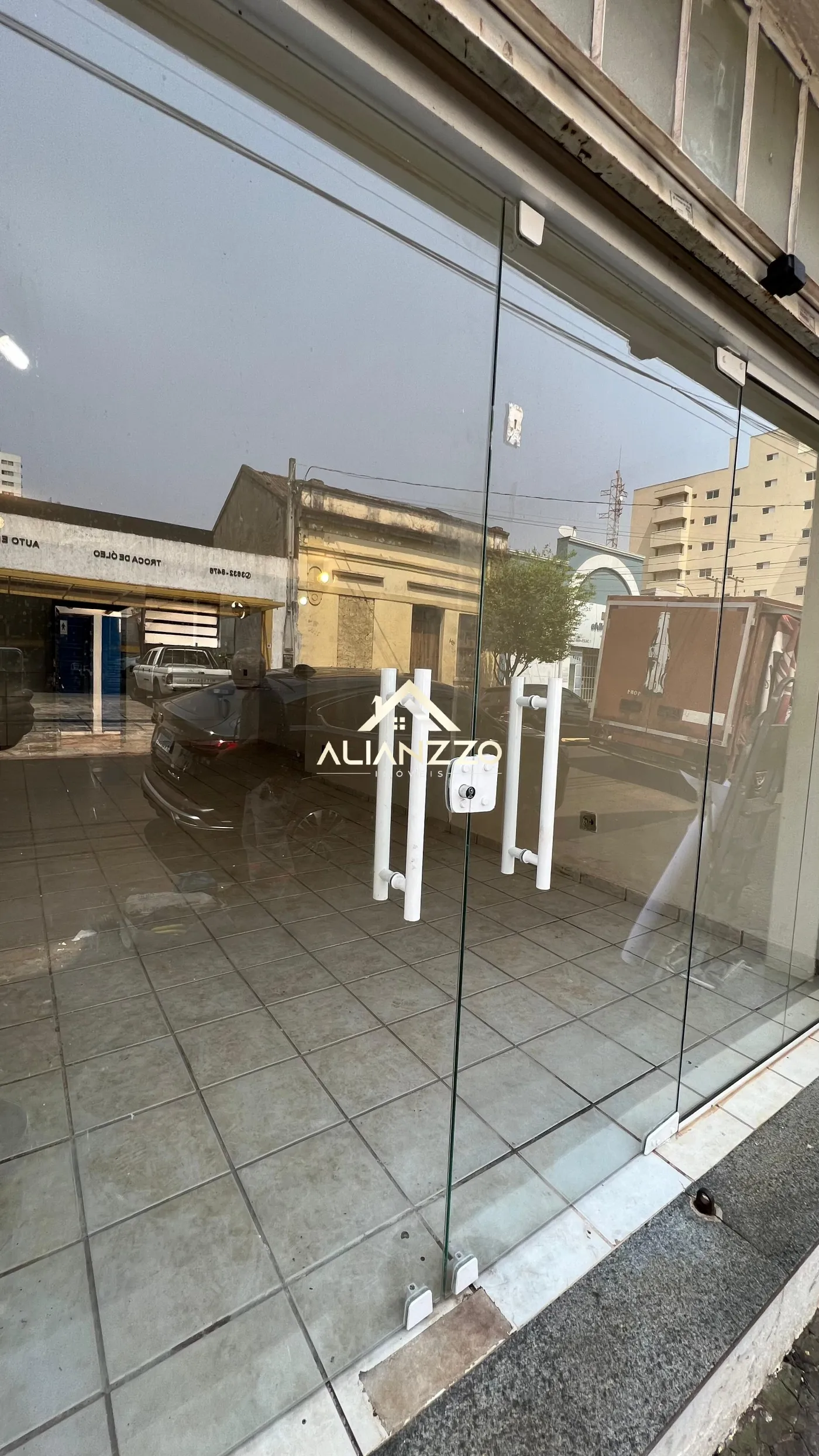 Alugar Comercial padrão / Salão Comercial em Ribeirão Preto R$ 940,00 - Foto 1