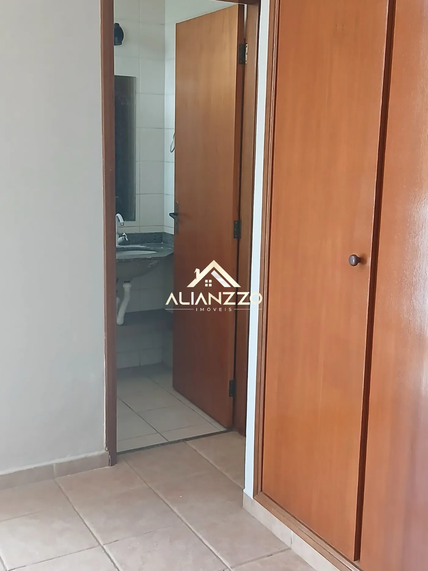 Alugar Apartamento / Padrão em Ribeirão Preto R$ 1.000,00 - Foto 4