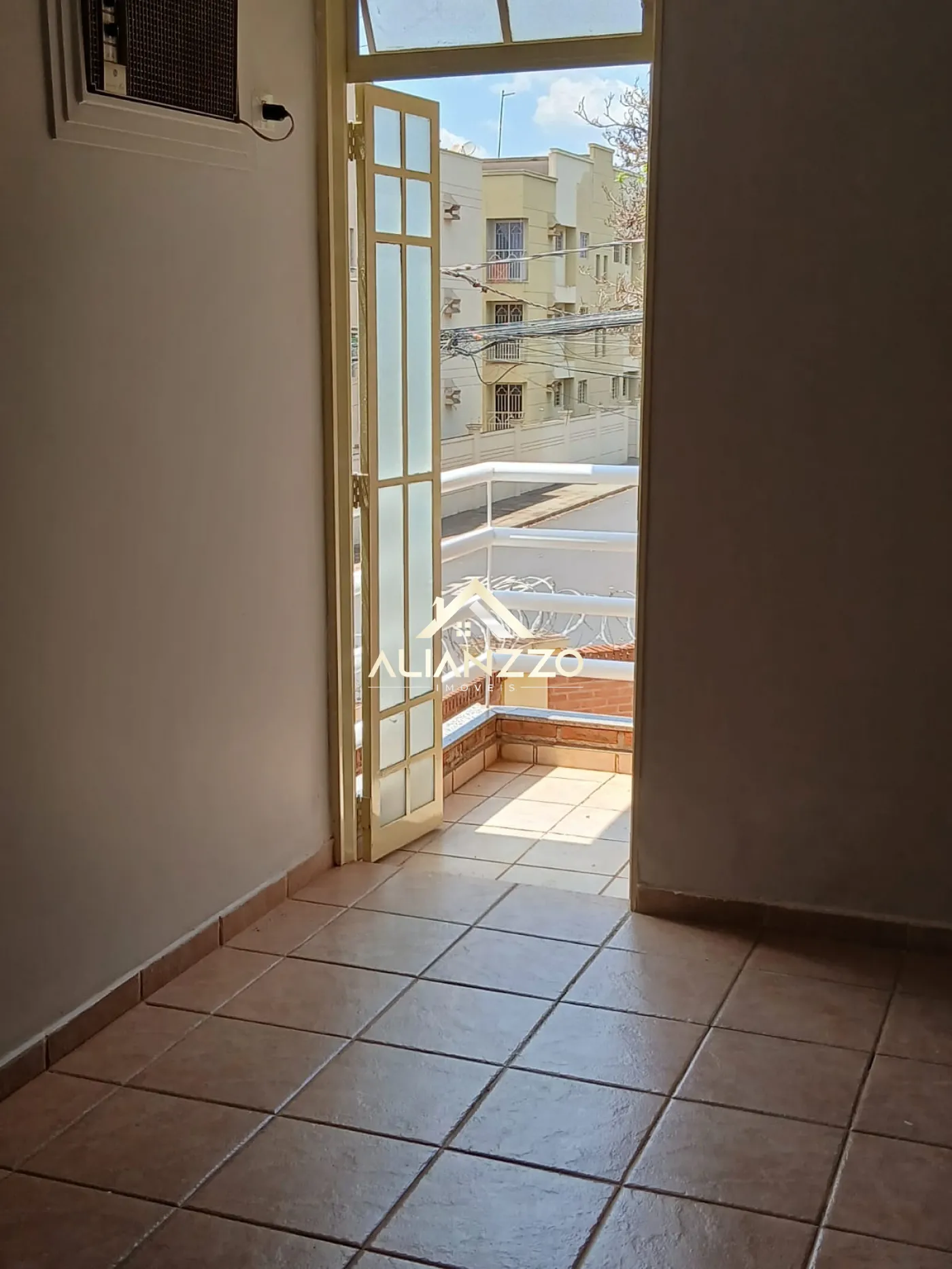 Alugar Apartamento / Padrão em Ribeirão Preto R$ 1.000,00 - Foto 2