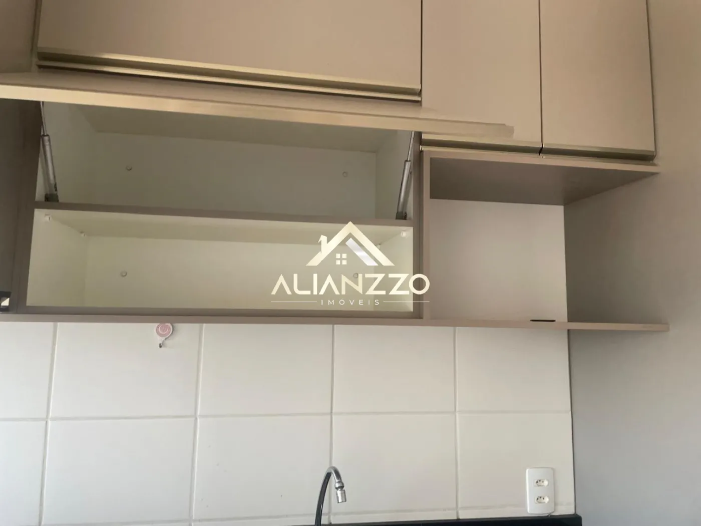 Alugar Apartamento / Padrão em Ribeirão Preto R$ 1.300,00 - Foto 5