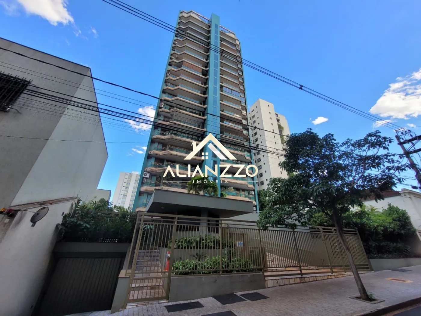 Alugar Apartamento / Padrão em Ribeirão Preto R$ 3.500,00 - Foto 1