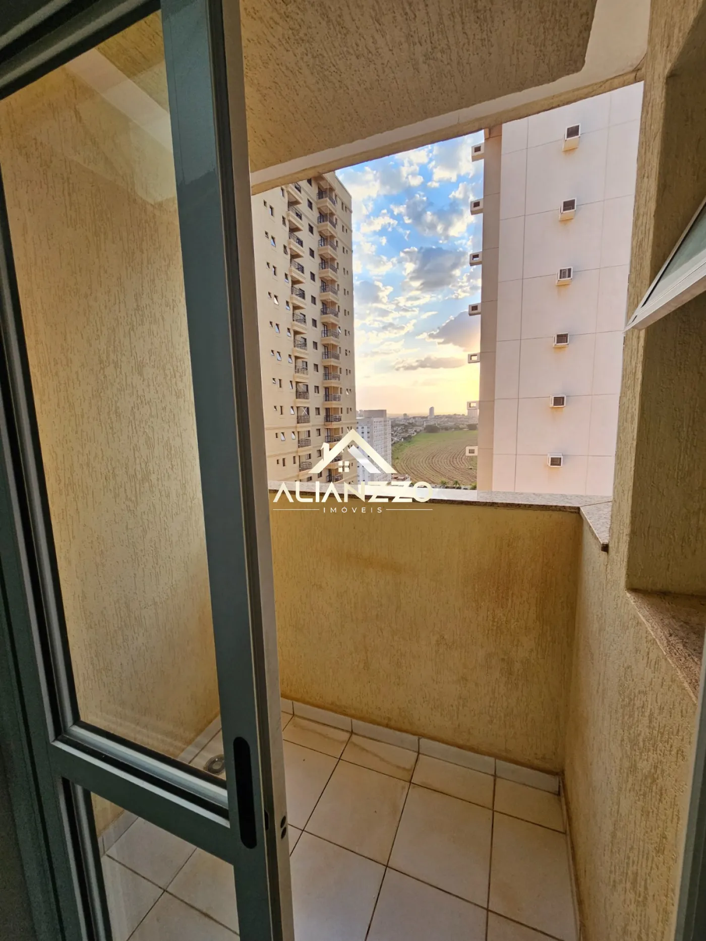 Alugar Apartamento / Kitchnet em Ribeirão Preto R$ 1.950,00 - Foto 5