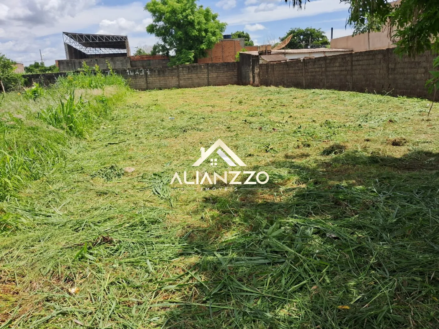 Comprar Terreno / Padrão em Ribeirão Preto R$ 180.000,00 - Foto 1