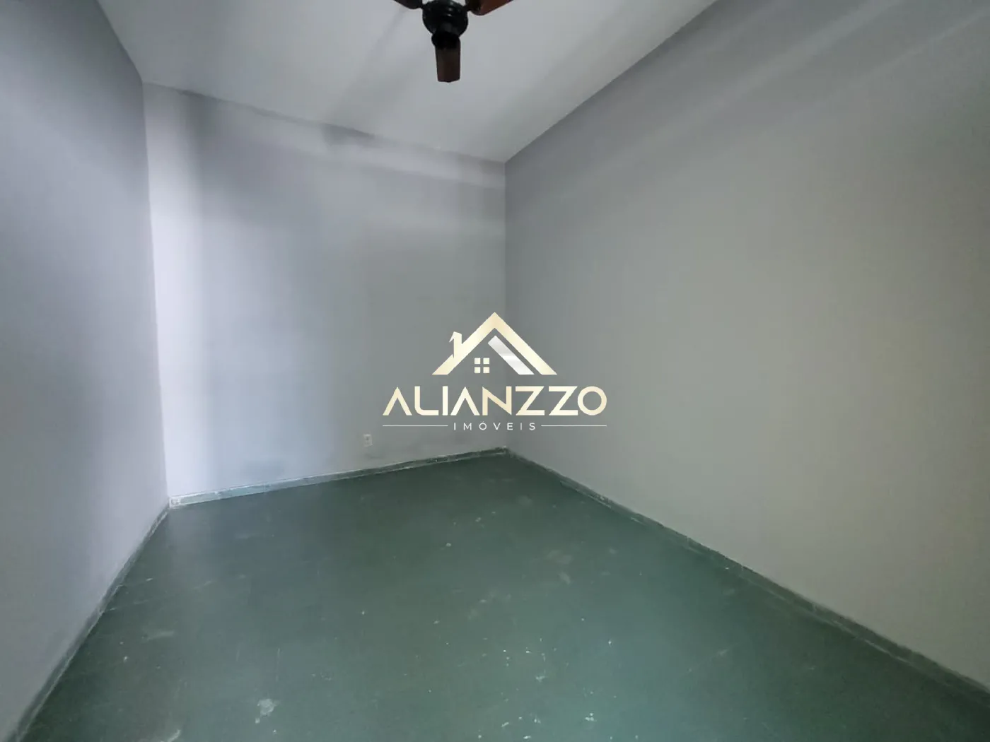 Alugar Casa / Padrão em Ribeirão Preto R$ 900,00 - Foto 4