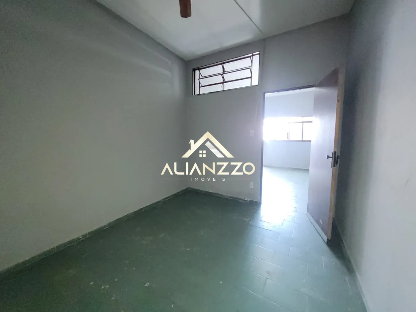 Alugar Casa / Padrão em Ribeirão Preto R$ 900,00 - Foto 5