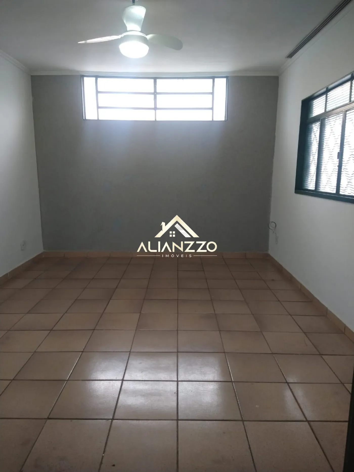 Alugar Casa / Padrão em Ribeirão Preto R$ 2.100,00 - Foto 2
