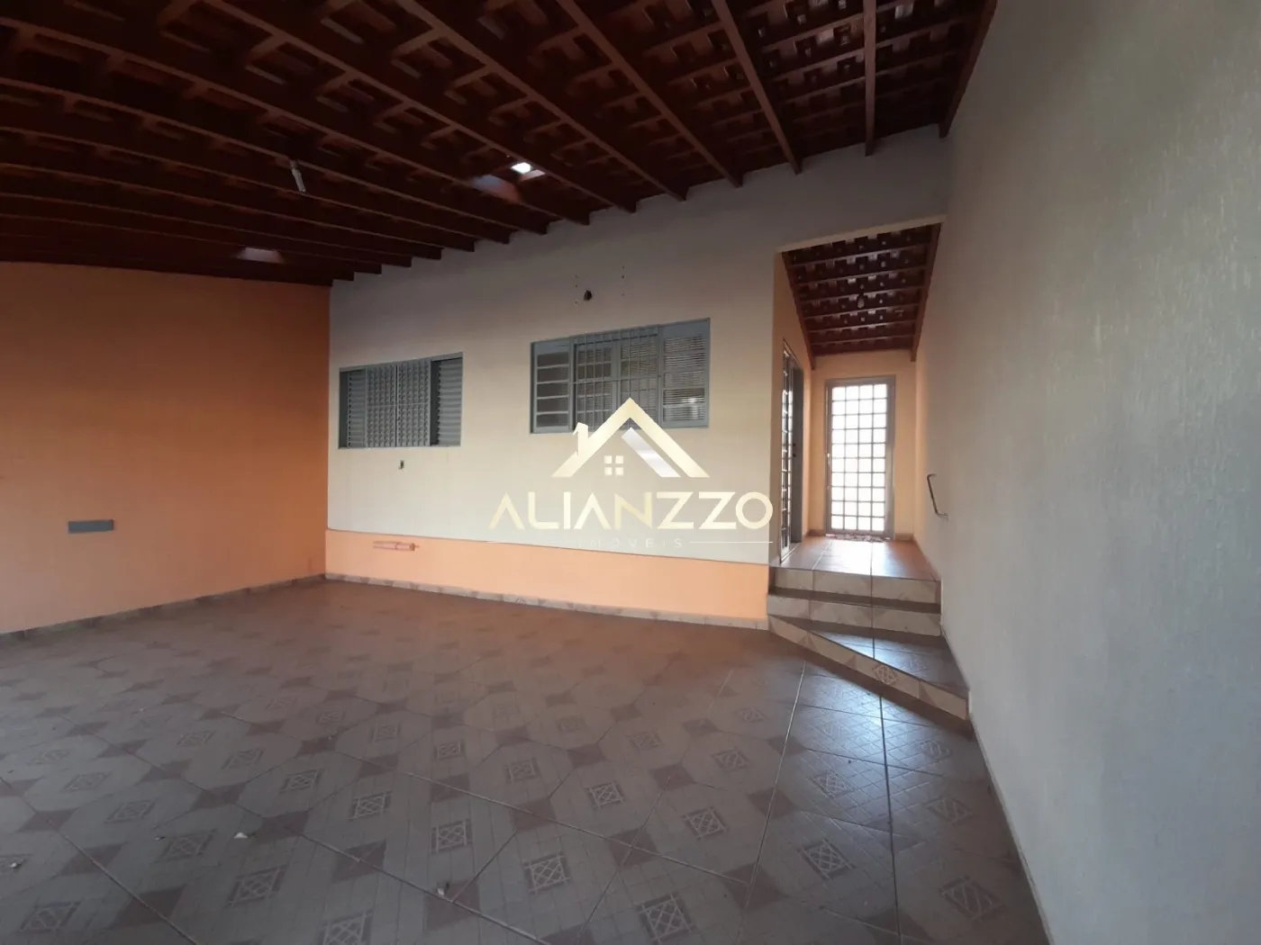 Alugar Casa / Padrão em Ribeirão Preto R$ 2.000,00 - Foto 1
