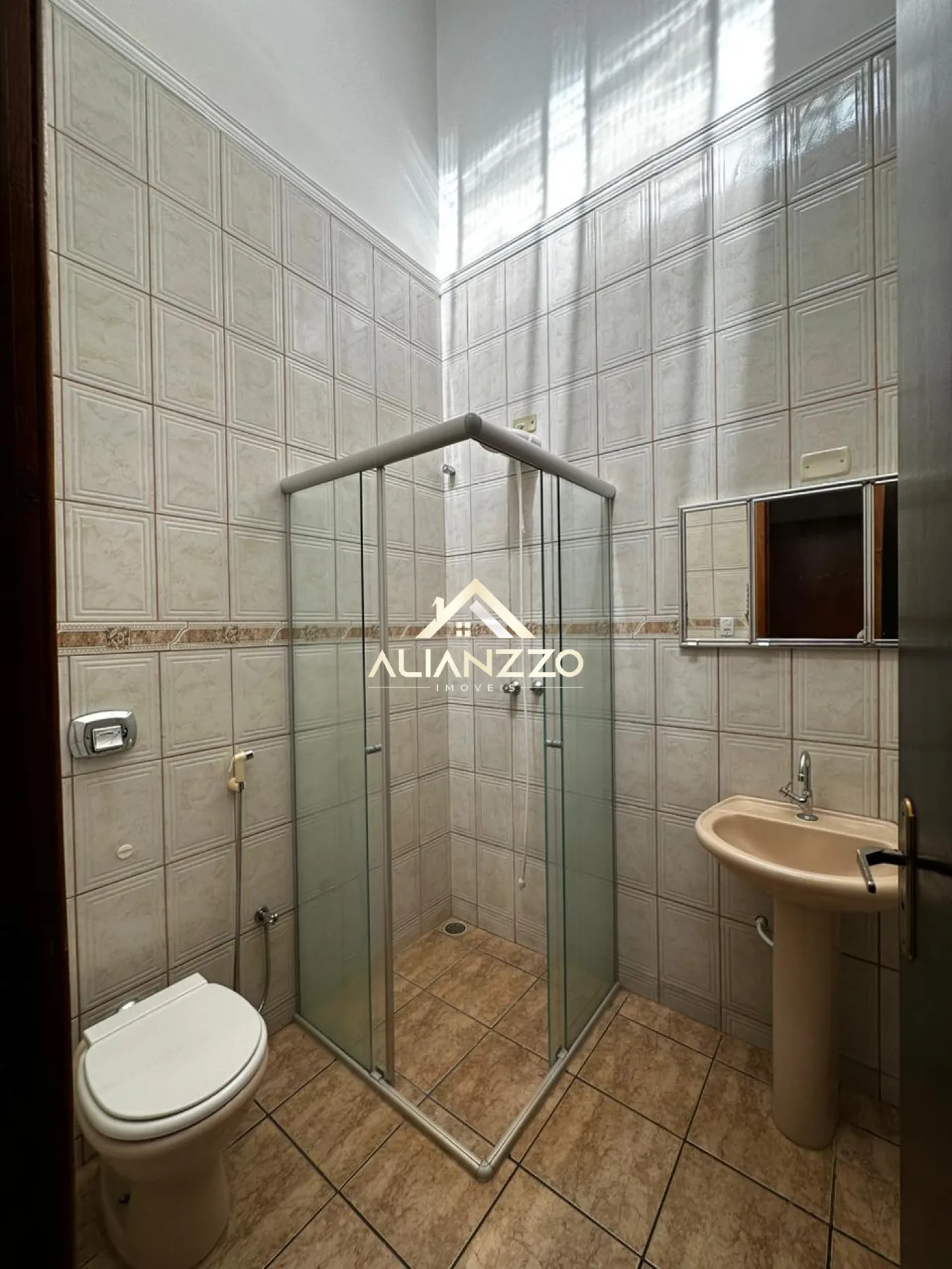 Alugar Casa / Padrão em Ribeirão Preto R$ 2.000,00 - Foto 5